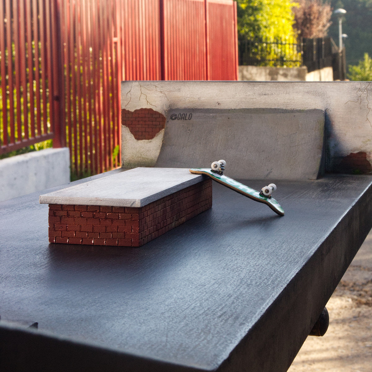 Spot Escalera + Hubba Galo — Wood | Full Size | 150×35×20 cm