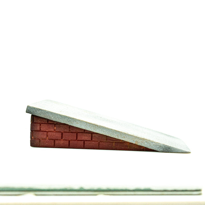 Brick Hit Fingerboard Galo