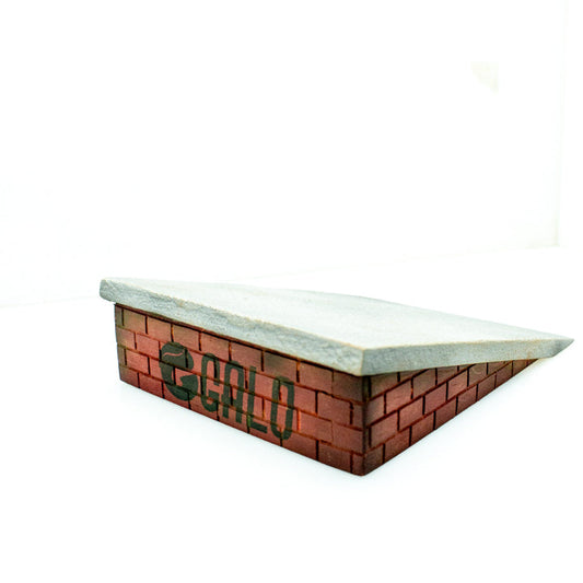 Brick Hit Fingerboard Galo
